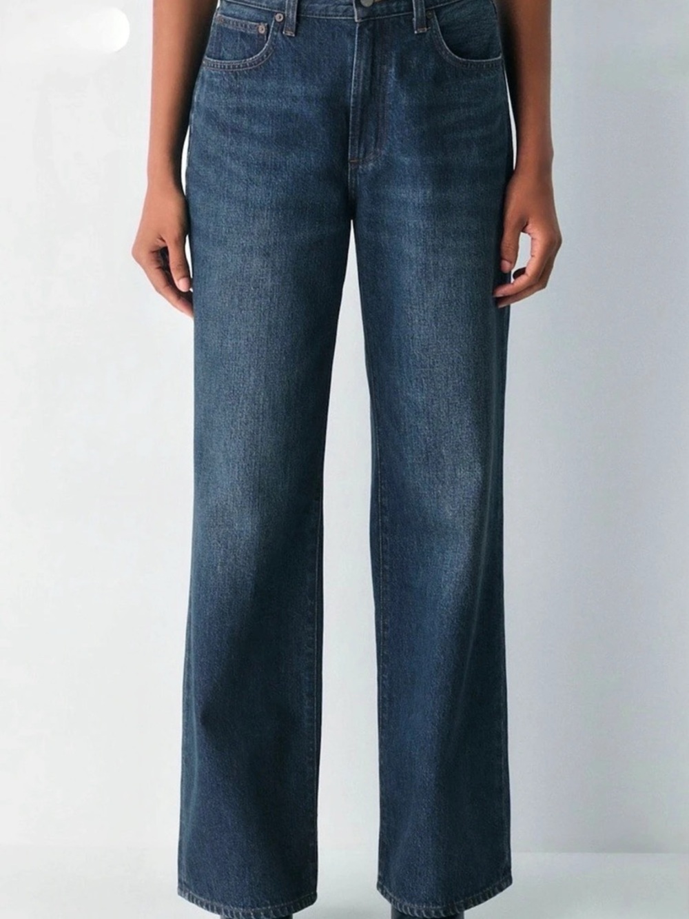 Aritzia Denim Forum The Farrah Hi-Rise Wide Leg Jeans in Blue Waist 29 NWT